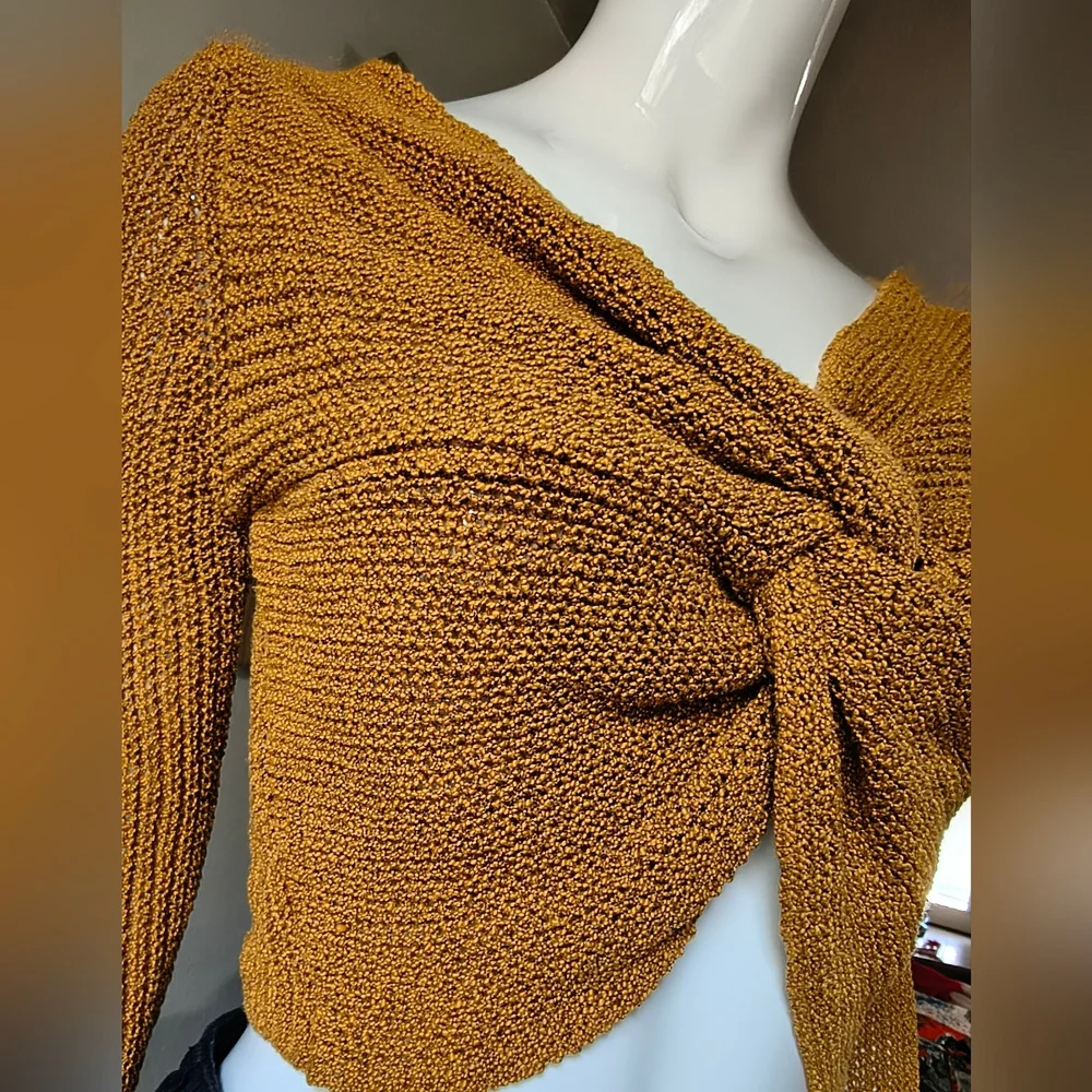 Zara Twist-Front Cropped Sweater in Mustard - Picture 5 of 10